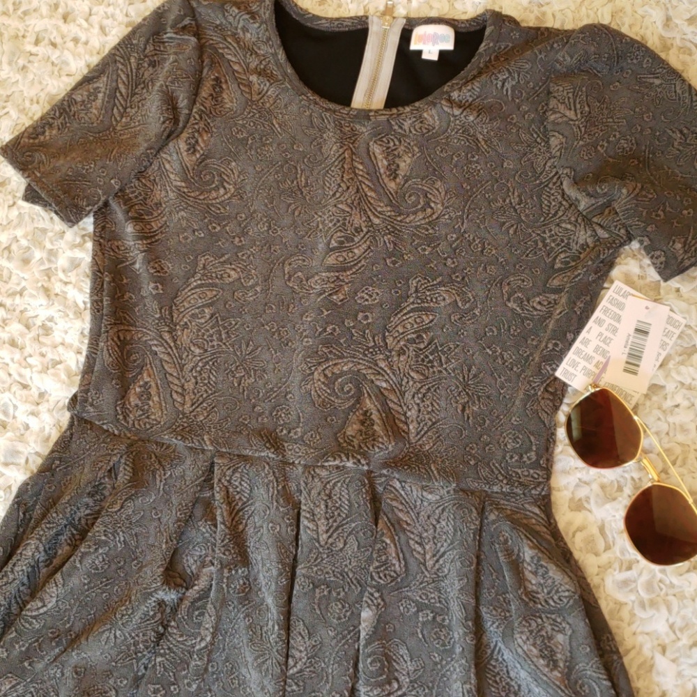 NWT Lularoe Amelia silver grey Paisley, size L